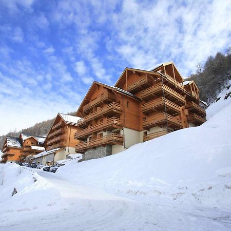 Residence Odalys Le Hameau Et Les Chalets De La Vallee D'Or Valloire Luaran gambar