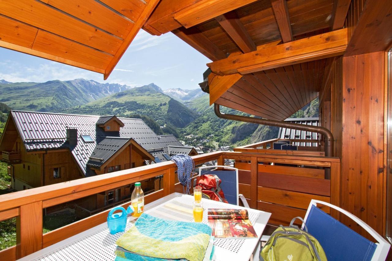 Residence Odalys Le Hameau Et Les Chalets De La Vallee D'Or Valloire Luaran gambar