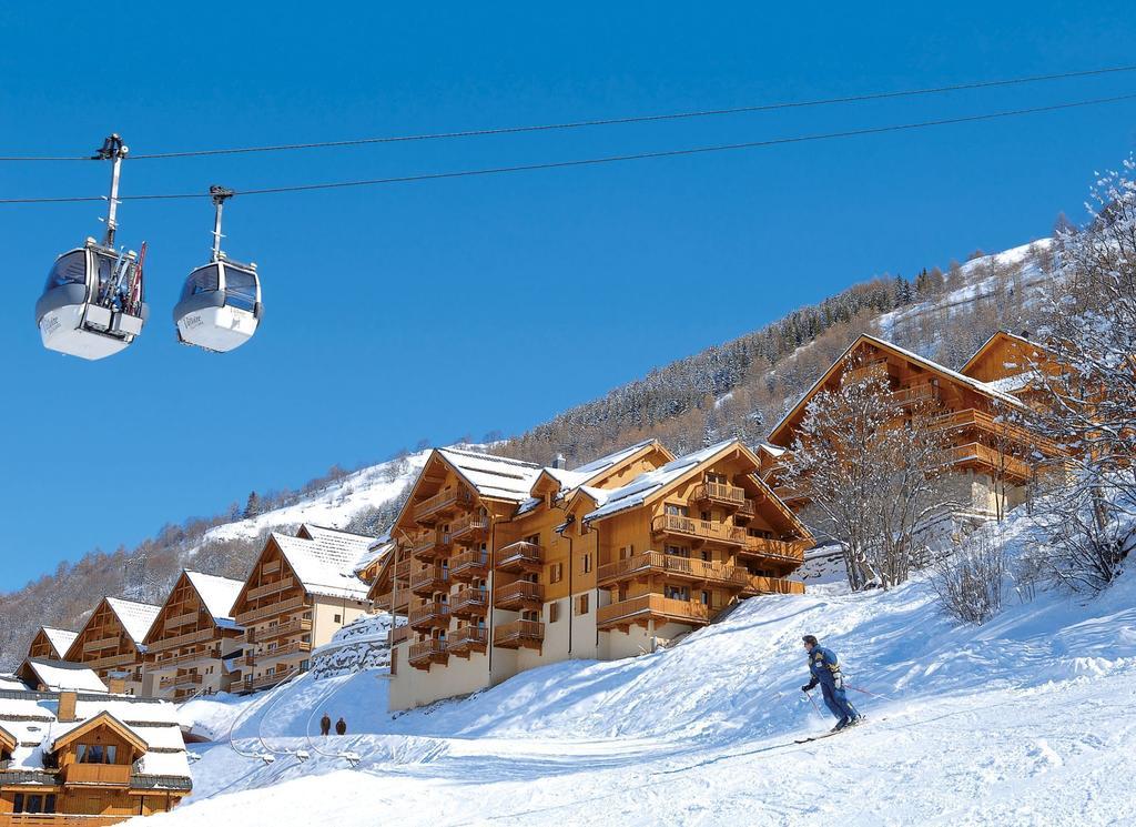 Residence Odalys Le Hameau Et Les Chalets De La Vallee D'Or Valloire Luaran gambar