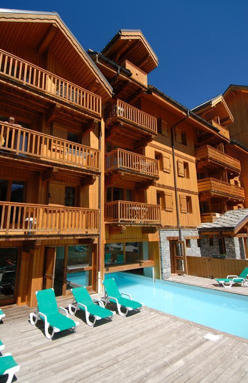 Residence Odalys Le Hameau Et Les Chalets De La Vallee D'Or Valloire Luaran gambar