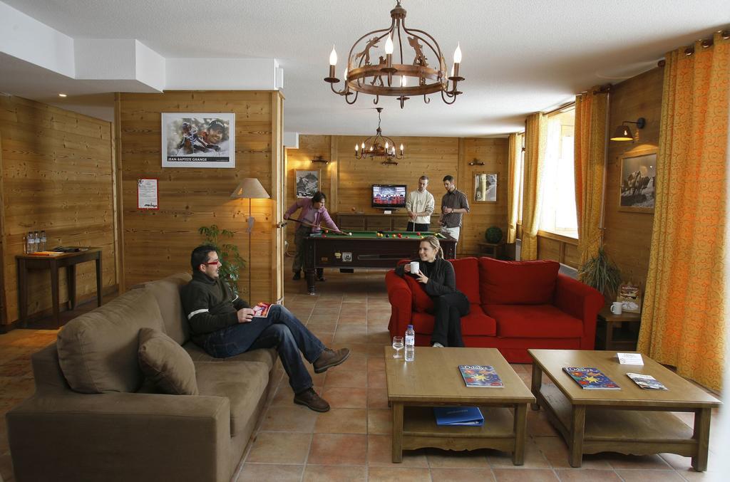 Residence Odalys Le Hameau Et Les Chalets De La Vallee D'Or Valloire Luaran gambar