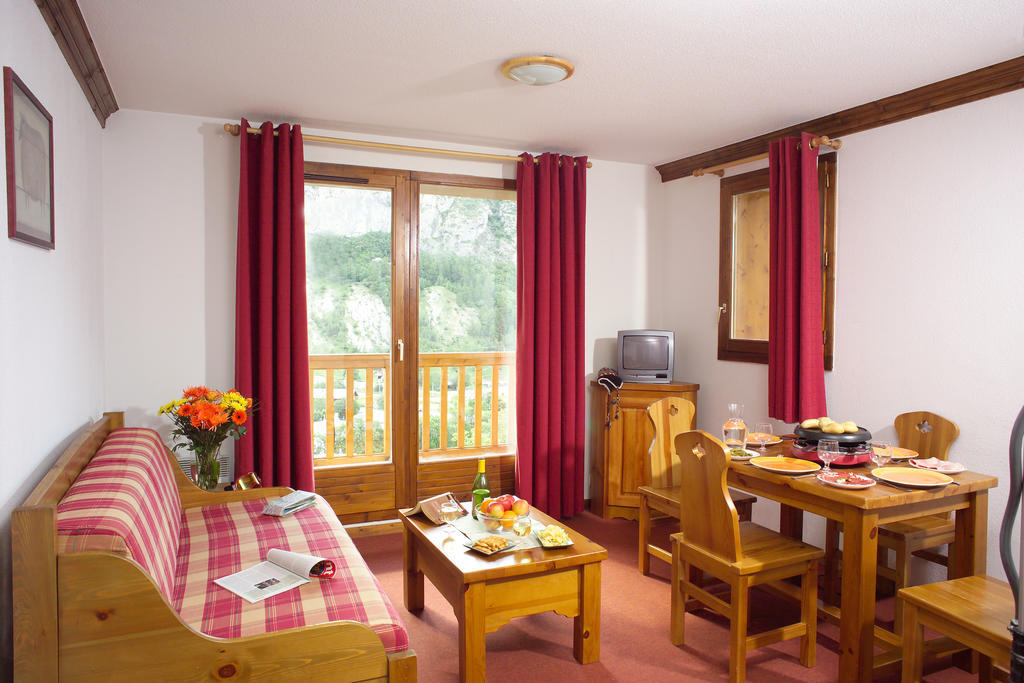 Residence Odalys Le Hameau Et Les Chalets De La Vallee D'Or Valloire Bilik gambar